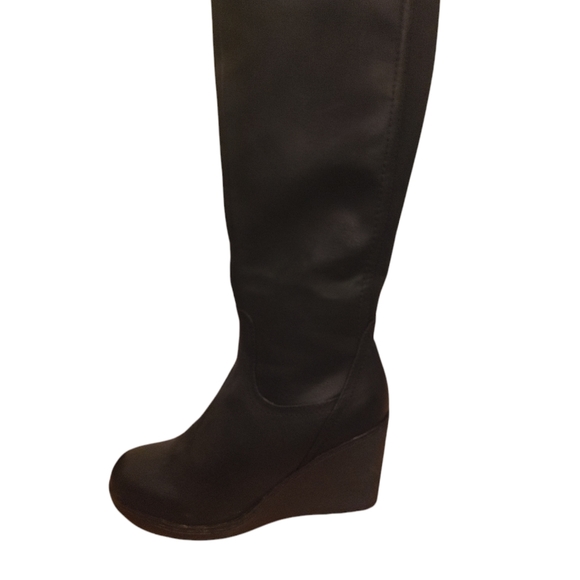 Boots - Picture 1 of 5